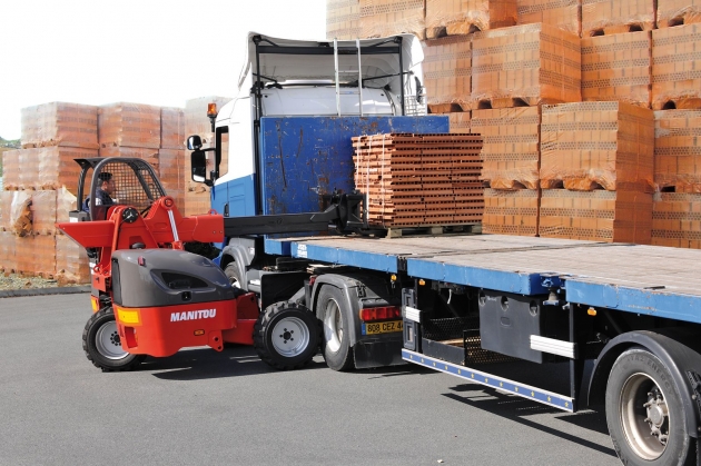 【TMT25S】2.5噸車載式堆高機 3